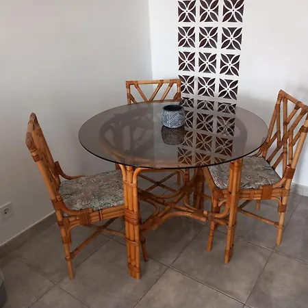 Alvito - Comfortable With Private Bathroom *