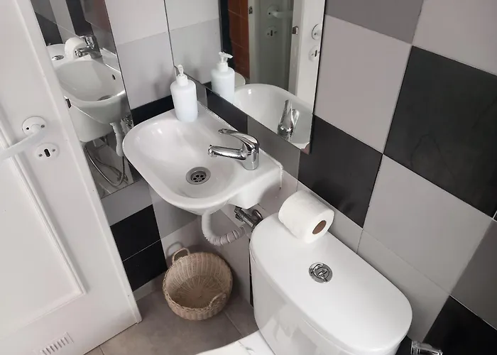 Alvito - Comfortable With Private Bathroom Quarto em Acomodações Particulares *