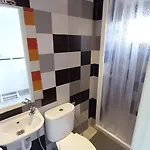 Rum i privatbostad Alvito - Comfortable With Private Bathroom Lisboa
